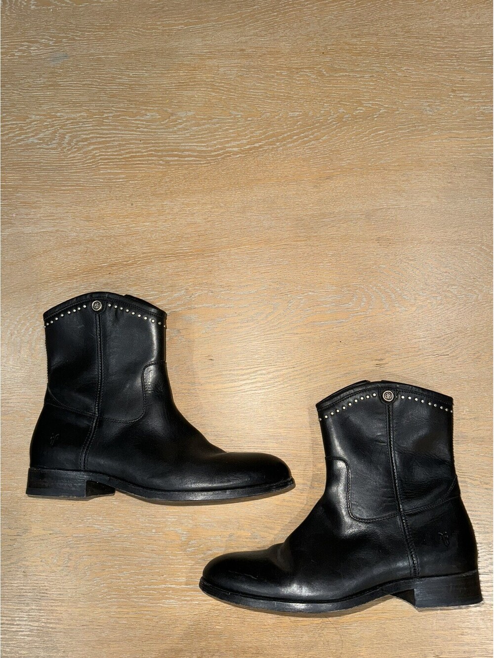 FRYE Women Melissa Stud Short Ankle Black Leather Boot/Side Zip US 6.5